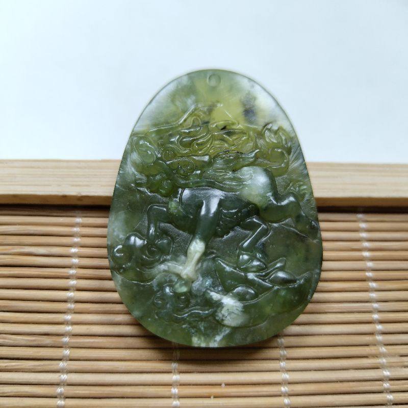 正宗信宜南玉麒麟吊坠天然玉石挂件玉坠