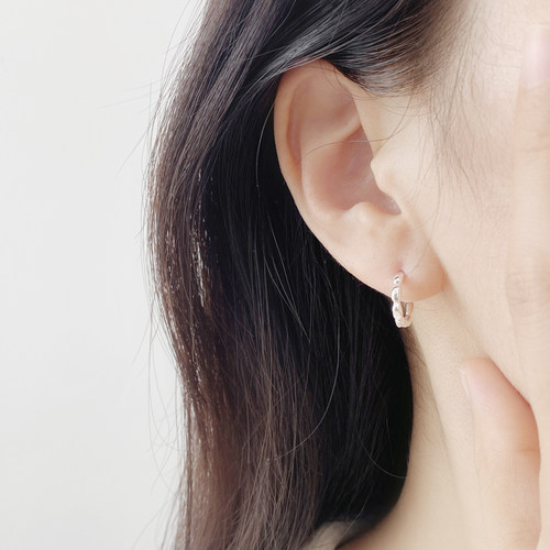普陀山古法招财米粒素圈耳环