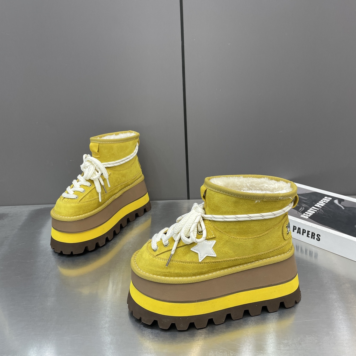 圆头卡皮巴拉松糕厚底增高雪地靴