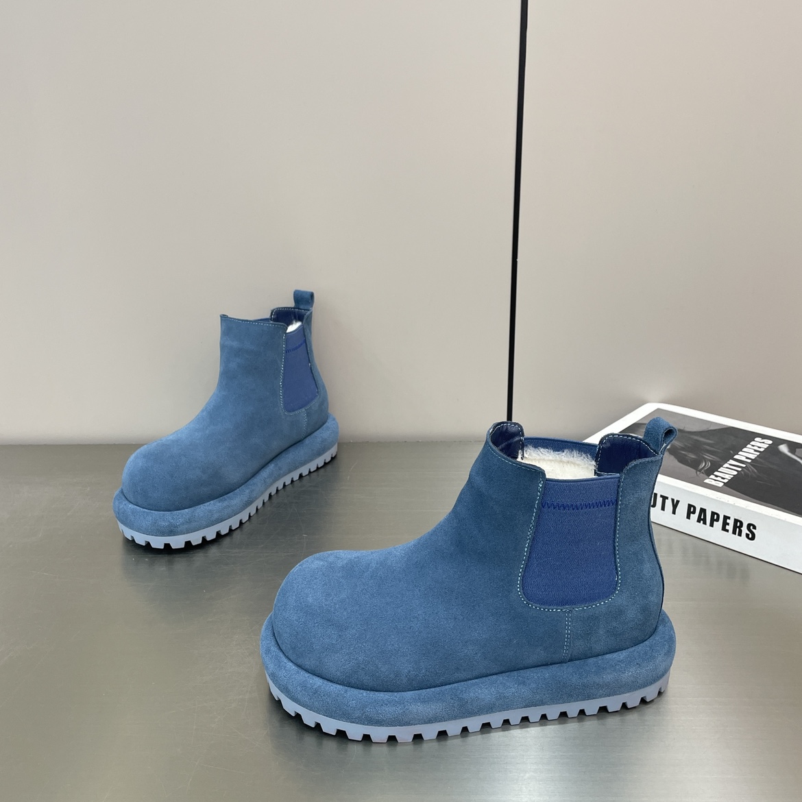 2025冬季新款真皮圆头厚底雪地靴