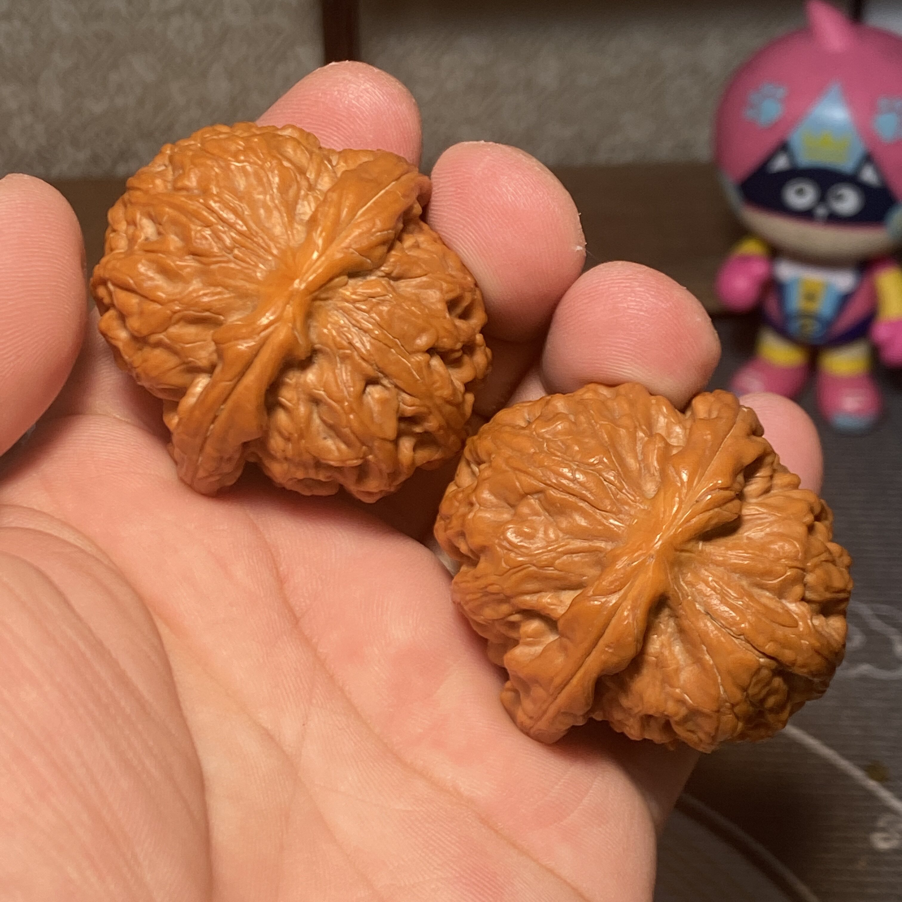 A4红锦鲤狮子头42/46/39红皮大尺寸手感重文玩核桃一物一图球形