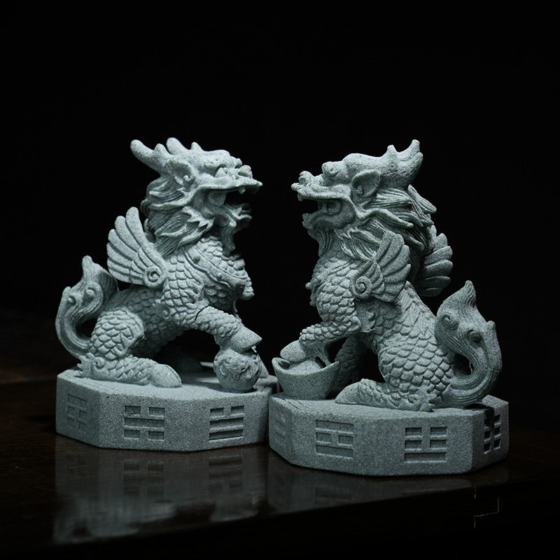 中式招财瑞兽飞天麒麟茶宠摆件穿衣青砂石麒麟一对家居桌面工艺品