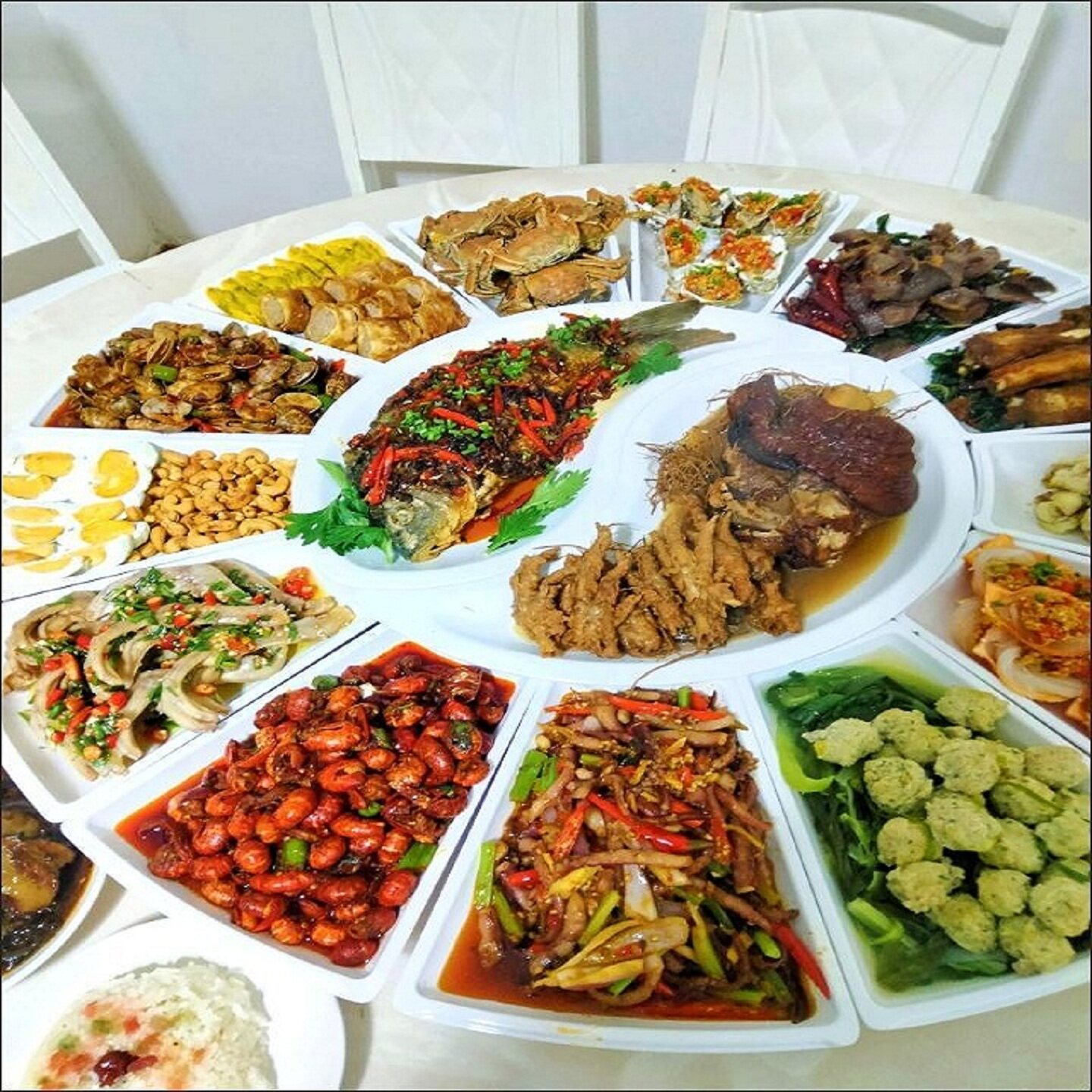 陶瓷家用圆桌年夜饭拼盘套装盘子团圆聚餐喜宴圆桌转盘组合餐具