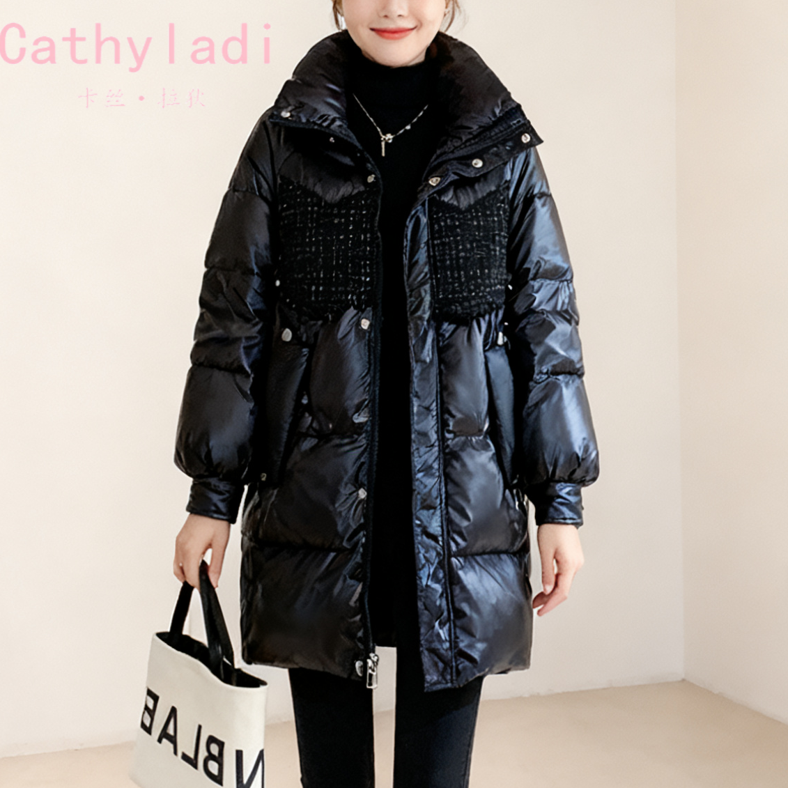 CATHYLADI黑色小香风拼接羽绒服2025冬季亮面保暖加厚中长款外套