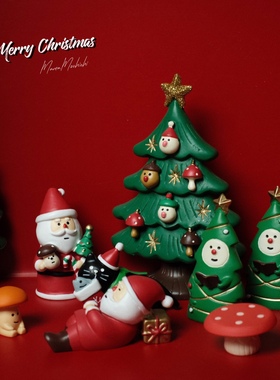 圣诞树节日公仔场景装饰治愈摆件