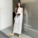 简约日系设计款白色刺绣碎花裙女夏季2025松紧打揽减龄高腰背心裙，女装连衣裙，浙宝100