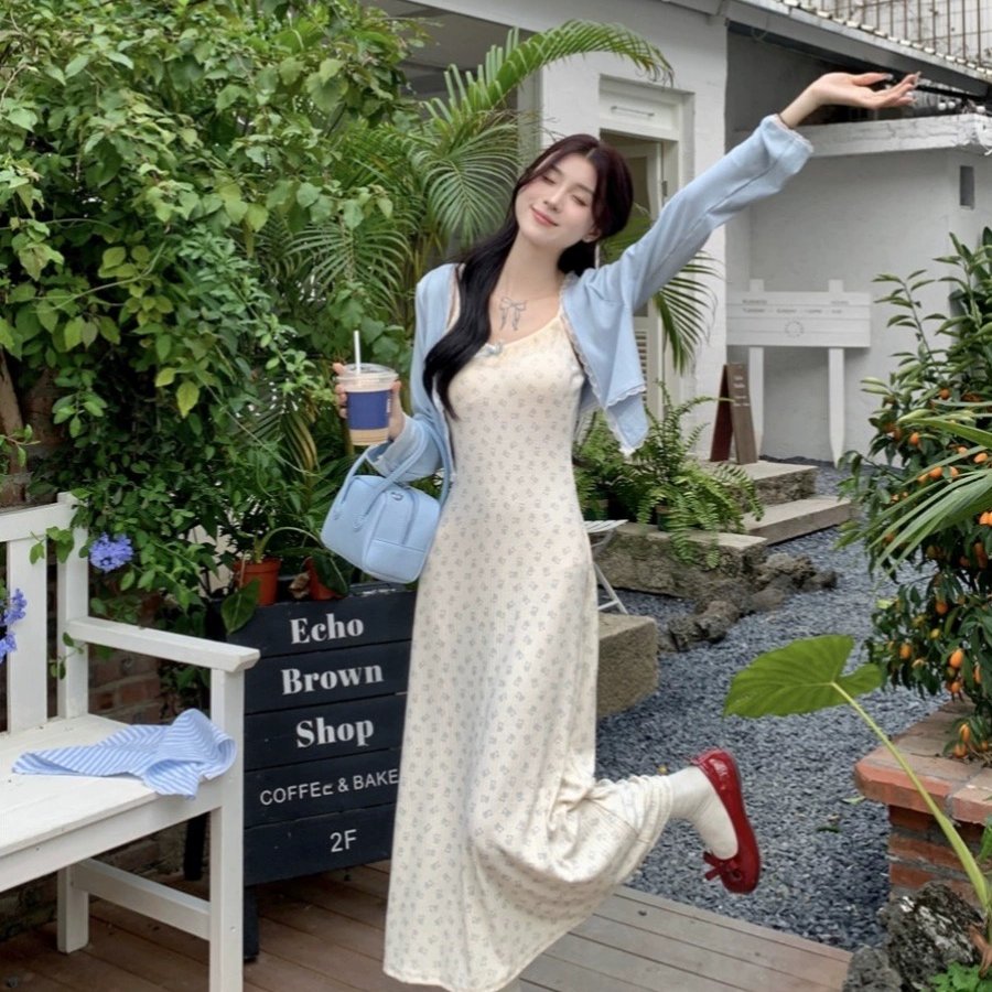 小熊印花吊带连衣裙女夏季裙子法式蕾丝花边气质收腰显瘦A字长裙