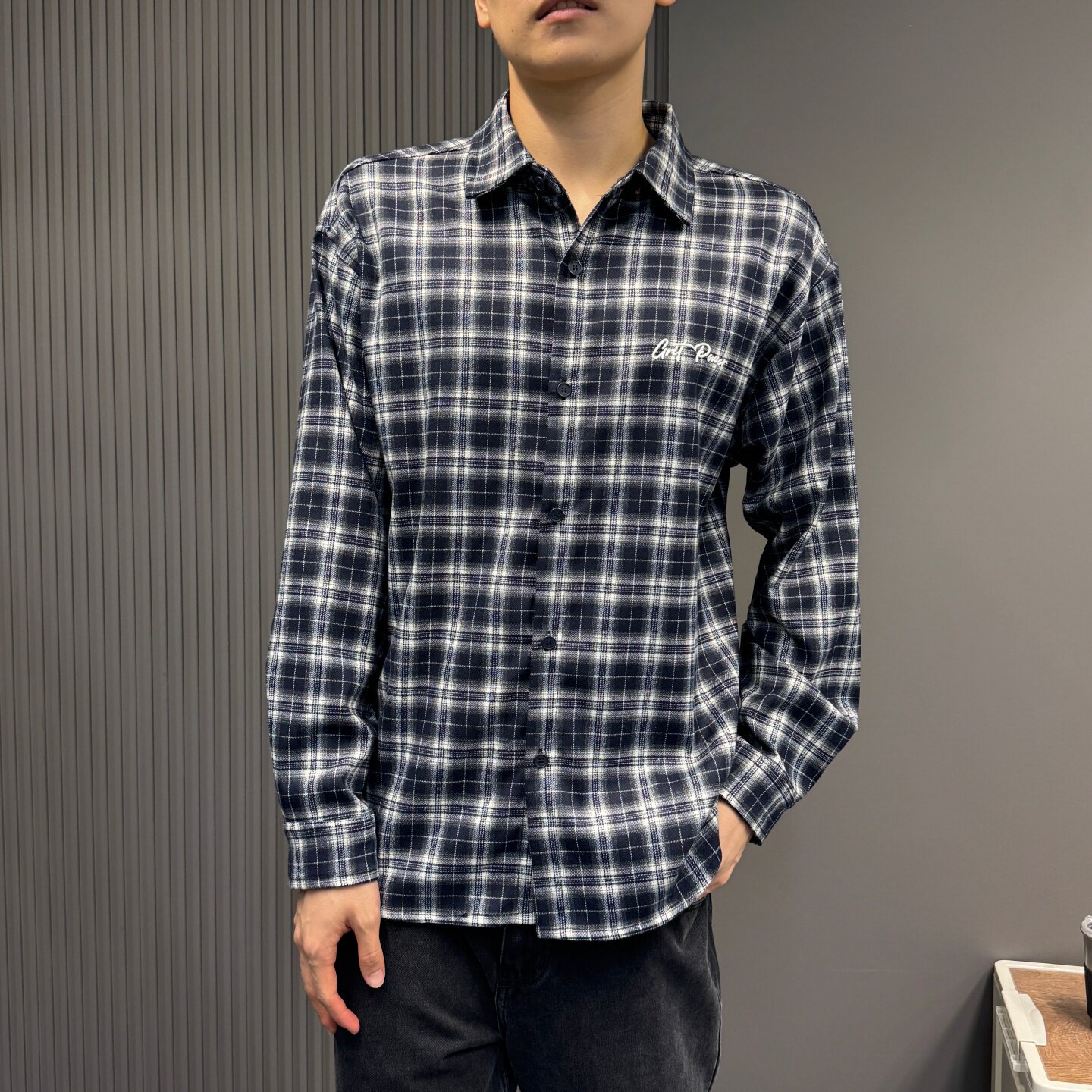 春秋款日系叠穿复古刺绣翻领格子衬衫男士长袖休闲衬衣外套潮情侣
