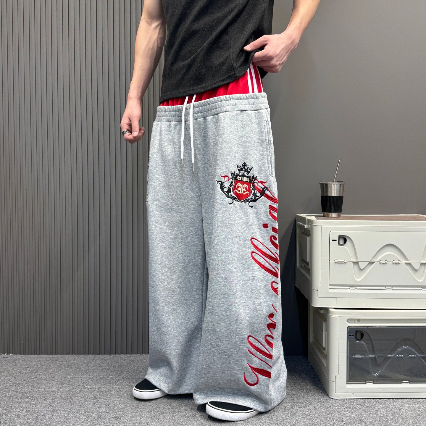 新款时尚都市个性全刺绣双腰头抽绳运动休闲裤子松紧宽松卫裤男女