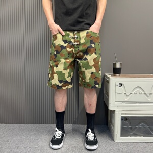 原创休闲酷飒户外迷彩风牛仔短裤男士夏季宽松直筒学生五分裤潮牌