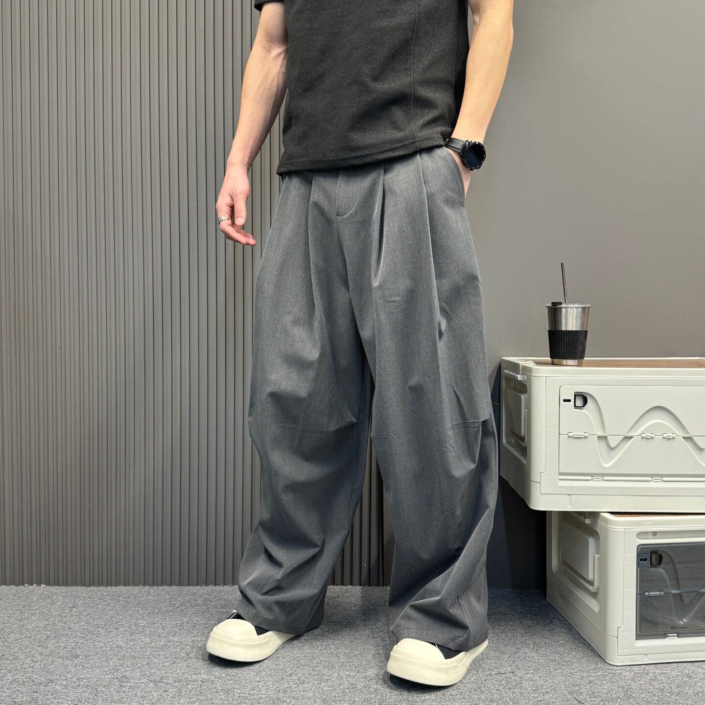 灰色垂感阔腿西裤男春秋季宽松直筒休闲裤痞帅高级感打褶西装裤