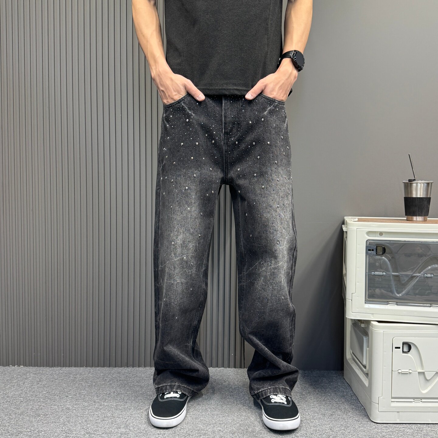 暗黑重工铆钉烫钻牛仔裤男 黑灰渐变满天星宽松阔腿潮牌痞帅长裤