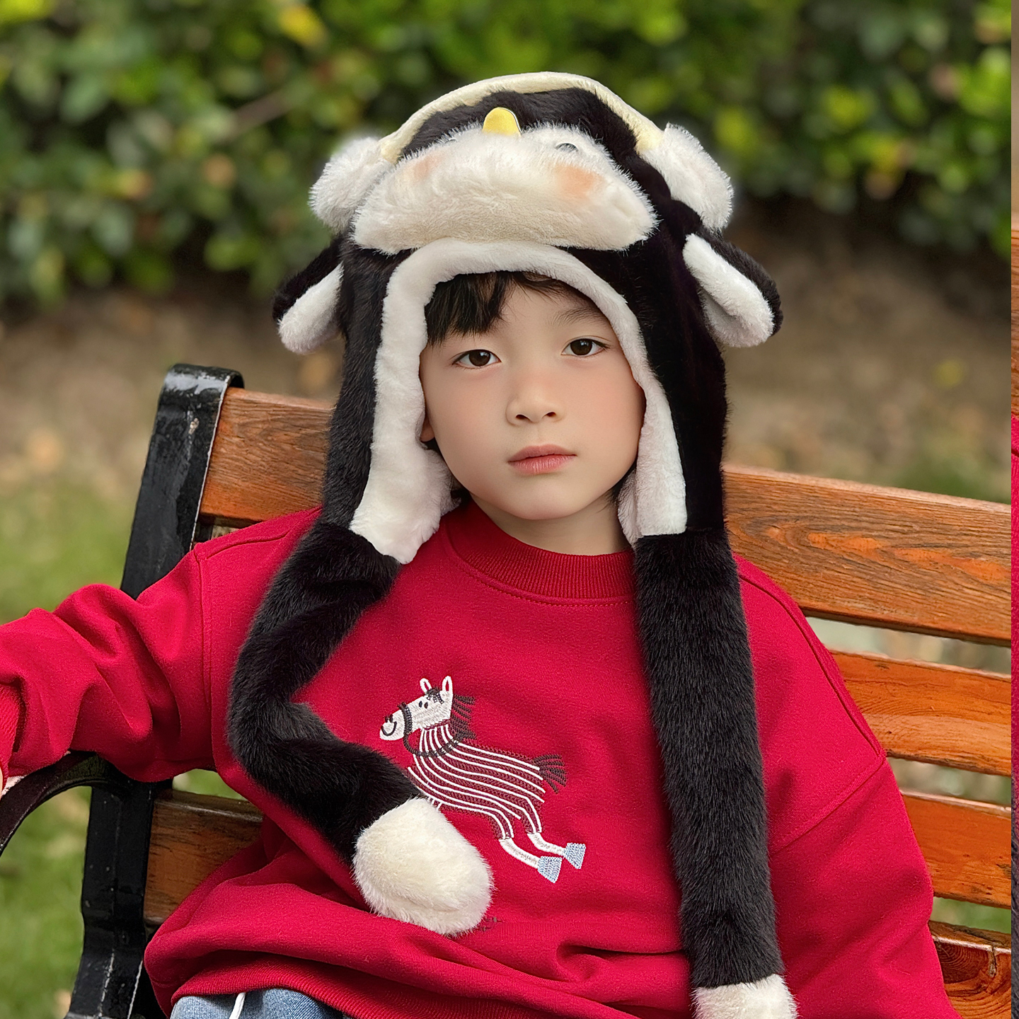 企鹅帽子围巾一体儿童女款2025年新款冬季围脖捏耳朵会动的小女孩