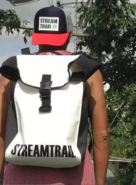 泰国StreamTrail 新款Snapper个性时尚撞色休闲简约防水双肩背包
