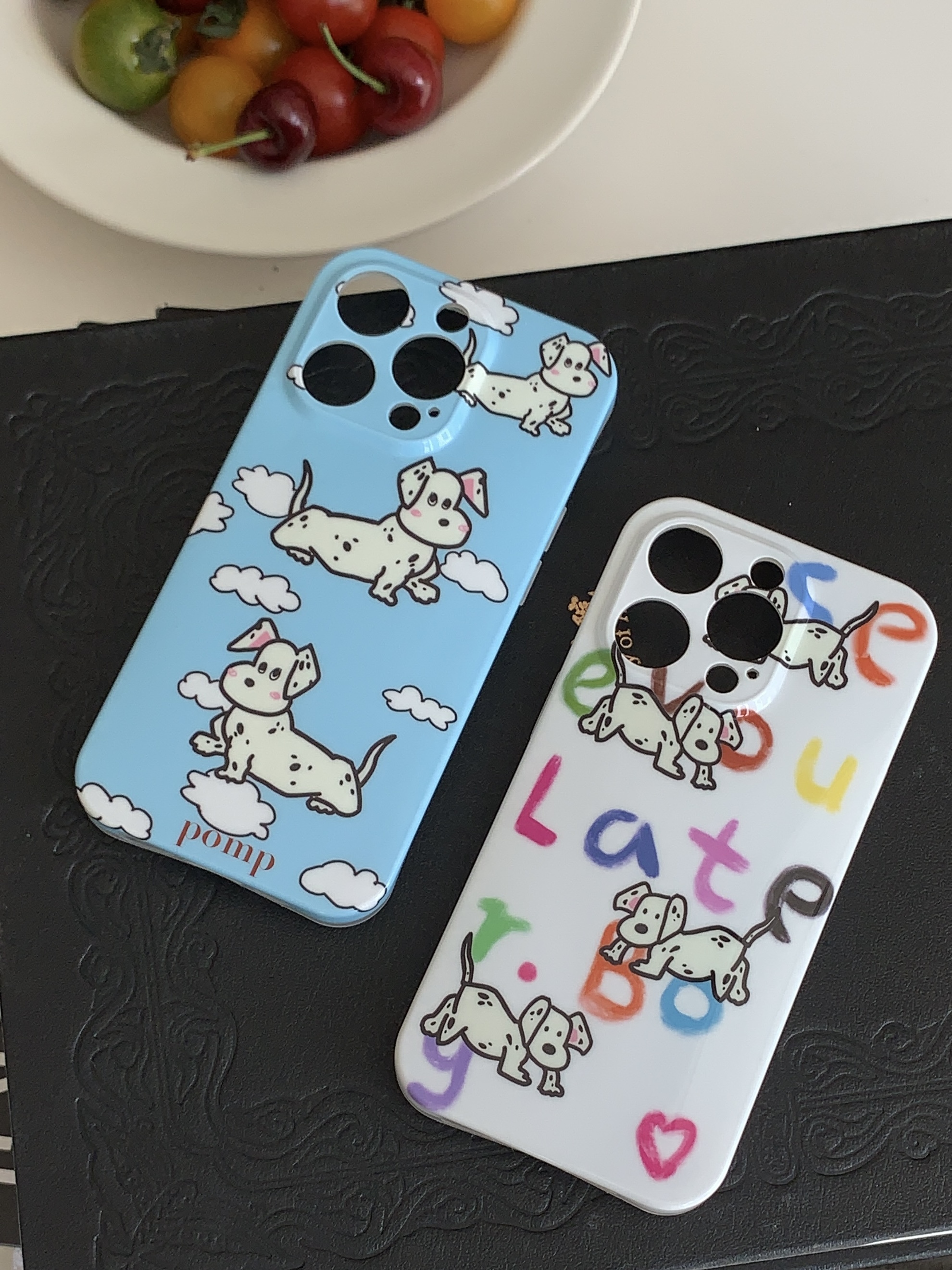 小狗手绘卡通可爱苹果卡通