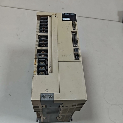 安川SGDV-330A01A002000伺服驱动器，拆机实物 ~议价