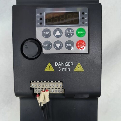 海众诚变频器 YC1600-5.5G-4F3 5.5KW 3 ~议价