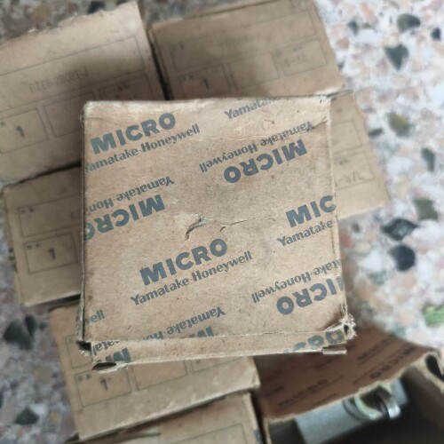 MICRO行程开关BZE6-2RQ81-J微动开关 ~议价