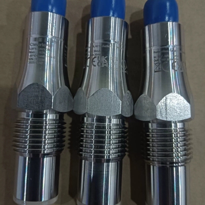 工程剩余Baumer堡盟LBFS-03421.0/9液位开关 ~议价