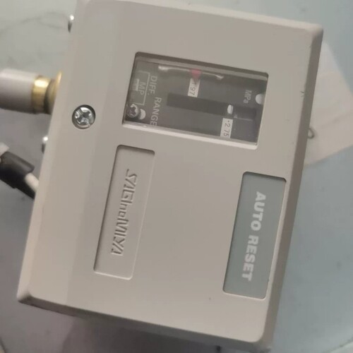 SNS-C135 Q0 02 鹭宫压力开关 成色如图 ~议价