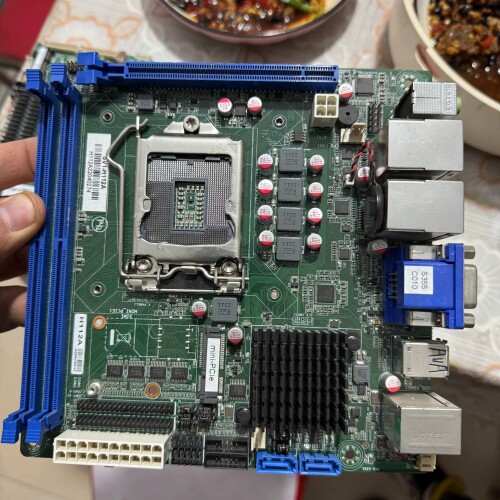 信步工控机主板，型号：SV1-H112A，H112A尺寸17 ~议价