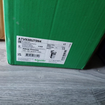 施耐德ATV930U75N4施耐德原装变频器7.5KW， ~议价