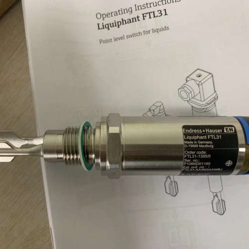 瑞士E+H流量计10W1H-UCGA1AA0B4AA，优势供应