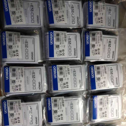 欧姆龙 接近开关传感器 E2E-X5ME1/X2D1-N/X1R5E1/ZX10MF1二三线2