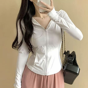 新款透气冰丝修身连帽显瘦女轻薄瑜伽短款防晒衣服女外套