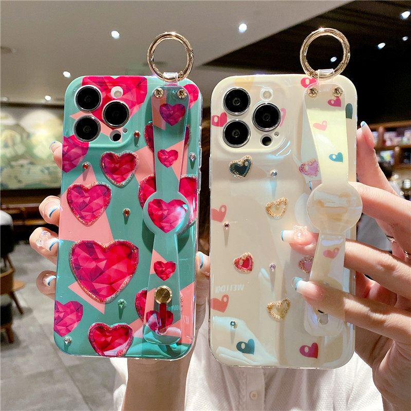 明星同款爱心腕带适用苹果13/12promax手机壳iPhone11软壳x女款xr属于什么档次？
