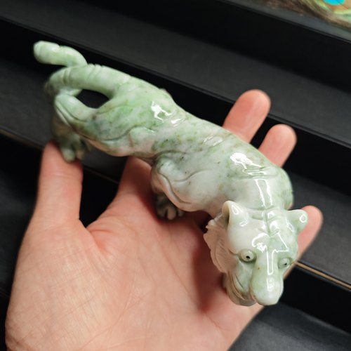 特惠天然南阳独玉满绿立体虎虎生威玉石摆件艺术品茶宠