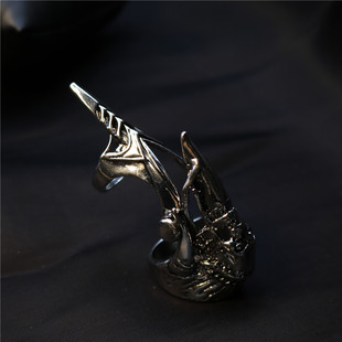 骷髅鹰嘴指套戒指拍摄道具有趣创意霸气关节戒指潮人赛博朋克机械