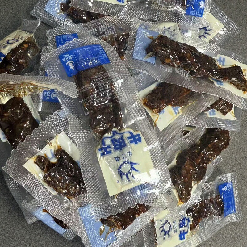 包日查内蒙古特产风干牛肉干香辣牛肉颗粒独立包装休闲零食散称