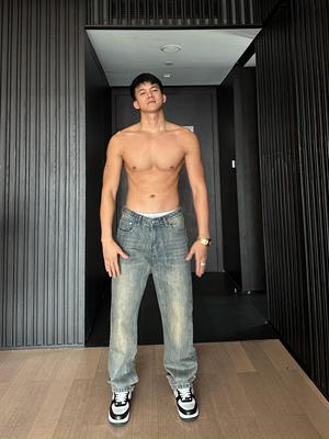 光膀子哥四季水洗美式显瘦牛仔裤