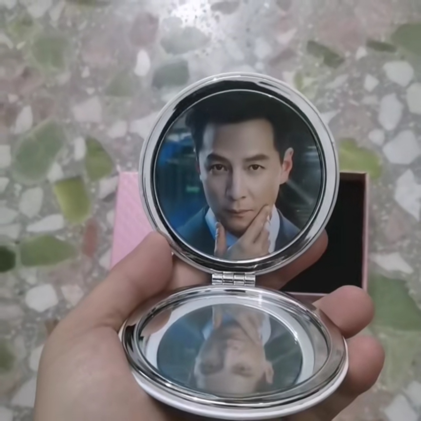 三角洲行动周边吴彦祖之镜模型