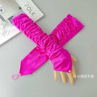 挂指手套勾中指袖套超嫩芭比粉玫红色夏日多巴胺情绪穿搭火龙果