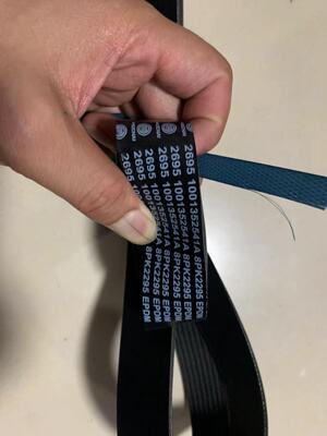 陕汽轻卡德龙K3000发动机皮带