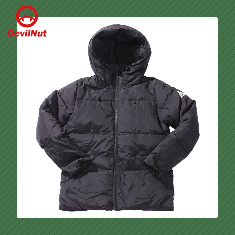 宽松短款保暖休闲印花羽绒服