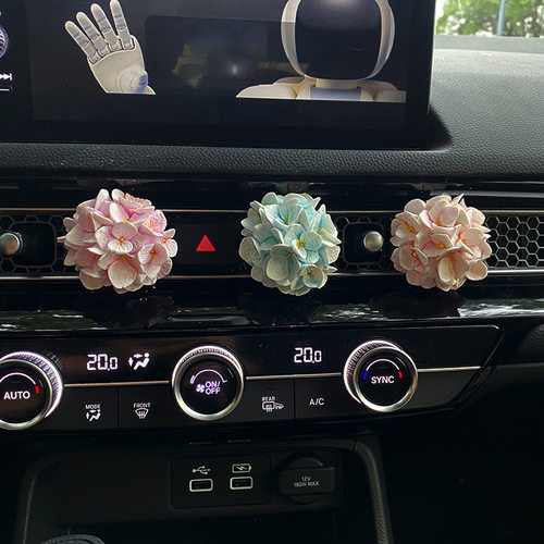 创意车载摆件汽车空调出风口花朵装饰礼物女小清新女神粉嫩绣球花