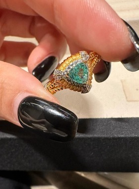 新款真金电镀中古麻花三角形海蓝宝戒指镶嵌锆石百搭精致指环