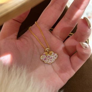 v金材质不掉色轻奢高级感满天星蜜桃长生锁项链彩色百搭锁骨链