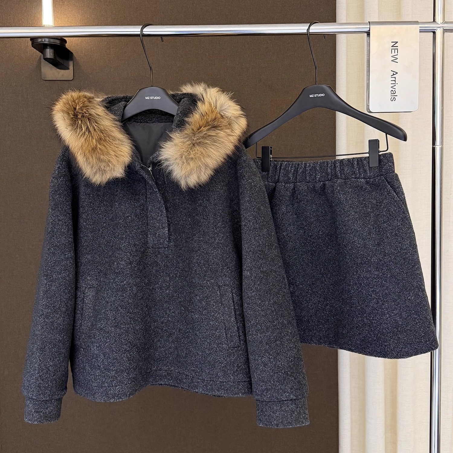 高端欧货冬季新款高级感可拆卸毛领卫衣搭配短裙时尚套装女两件套,女装/女士精品,时尚套装,淘宝优惠券,粉丝福利购,淘宝优惠卷