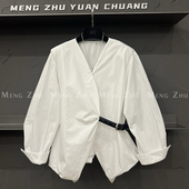 衬衫 高端欧货秋季 女 V领配腰带装 饰不规则长袖 新款 高级感巨好看