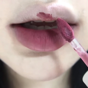 橄榄皮显白 akf唇泥m28烟熏芋泥低饱和灰紫葡萄粉调黄皮唇釉口红