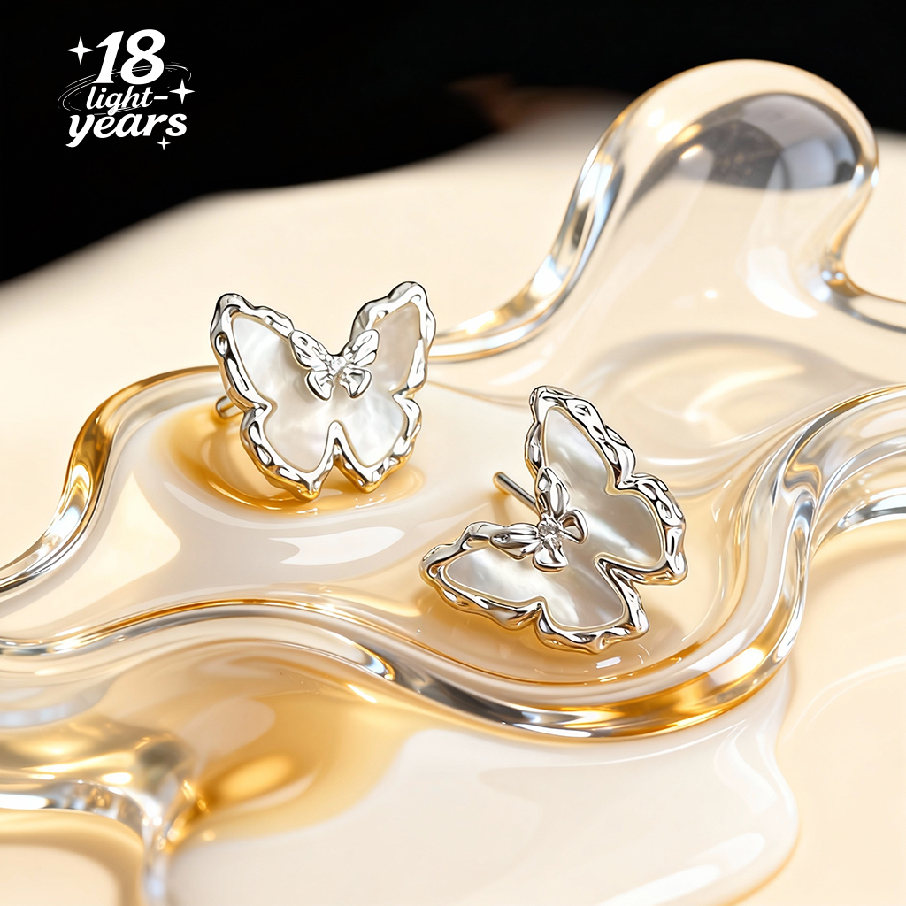 18光年S925银耳钉女天然贝母