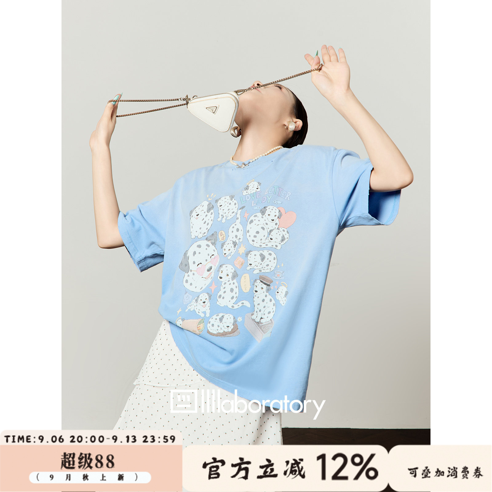 周里物/水洗蓝色斑点狗派对数码印花t恤女夏2026新款宽松磨破短袖