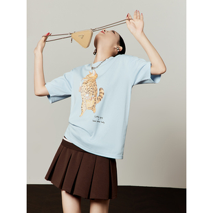 周里物/天蓝色手绘豹猫直喷印花T恤女2026新款夏季宽松显瘦短袖