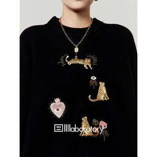 「周里物出品」黑色毛衣女2026春季新款豹子刺绣宽松感羊毛针织衫