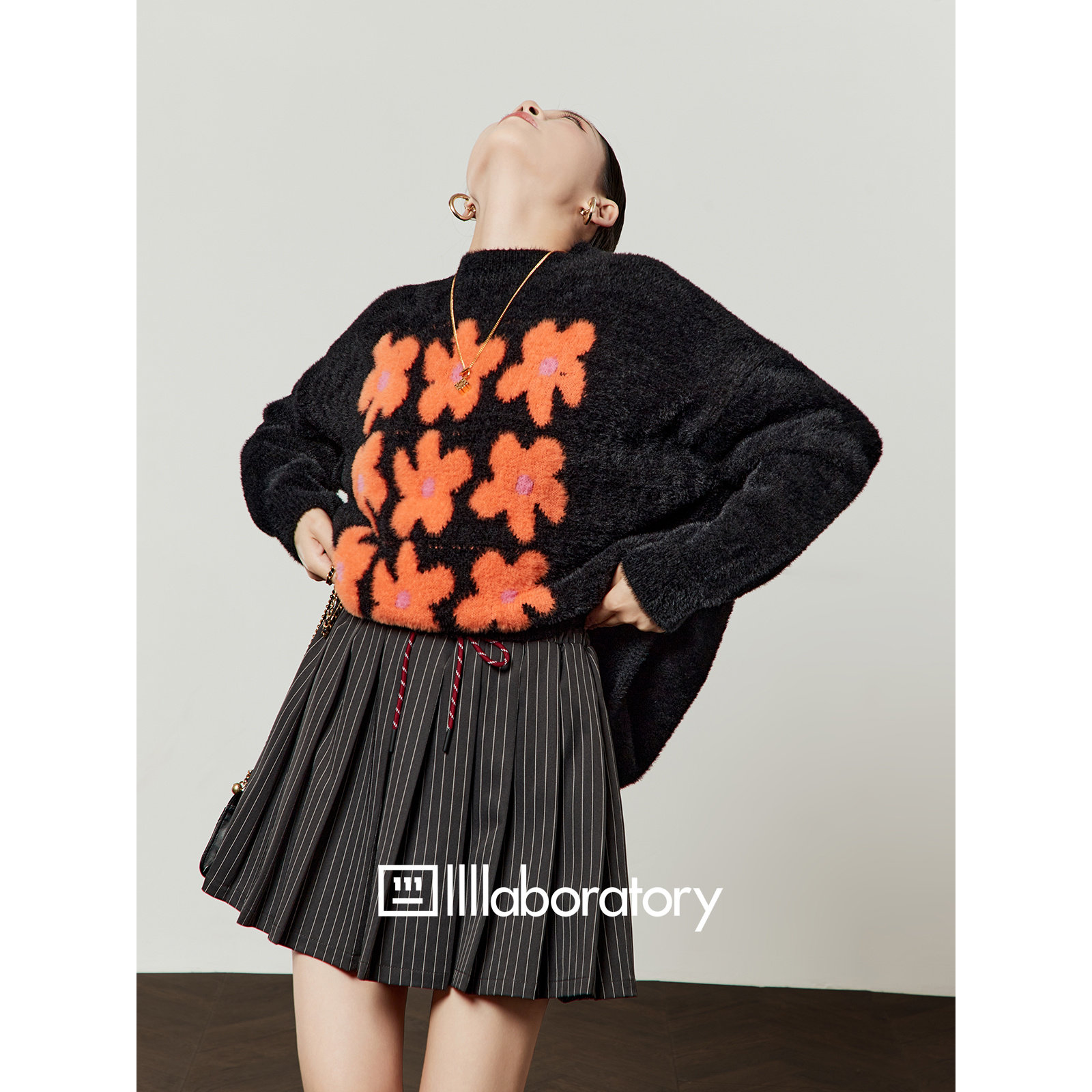 周里物「橙韵」秋季慵懒风毛衣女针织上衣宽松花朵设计感2025新款,女装/女士精品,毛衣,淘宝优惠券,粉丝福利购,淘宝优惠卷