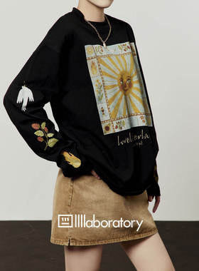 「周里物出品」黑色上衣女2026春季新款太阳颂印花休闲风长袖T恤